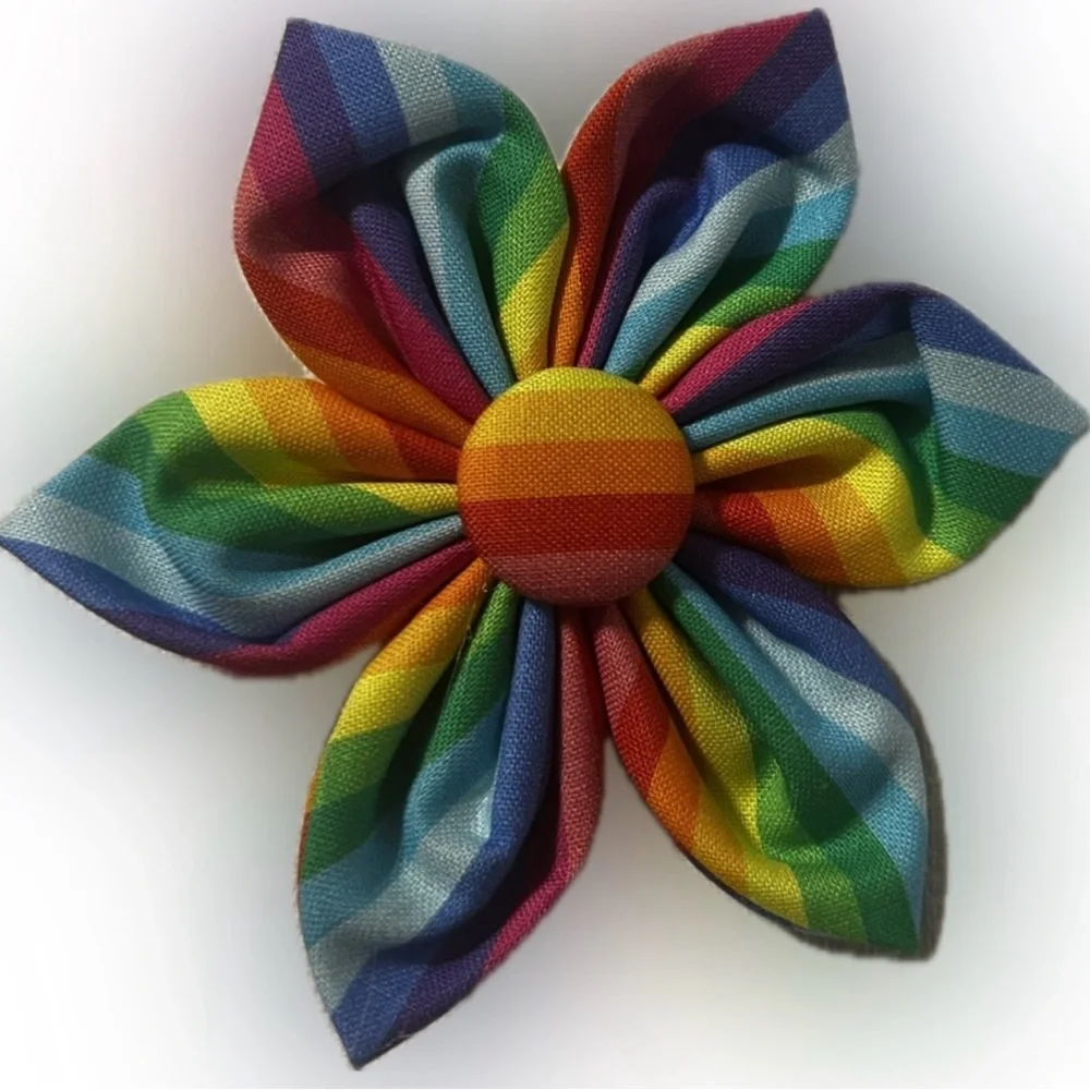 🔴New Dog Collar Rainbow Removable Flower Adjustable 10” to 16” Pet Animal